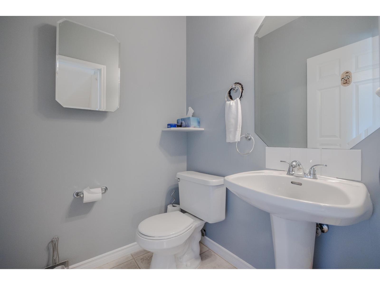 6615 205 Street, Langley, British Columbia  V1Y 2X8 - Photo 17 - R3102366