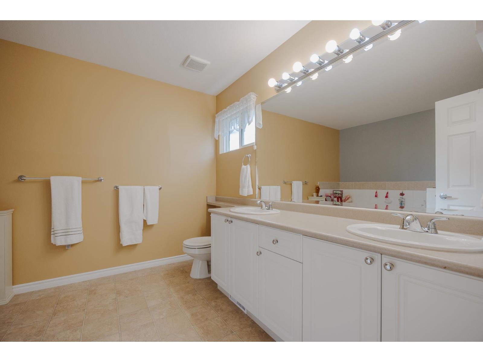 6615 205 Street, Langley, British Columbia  V1Y 2X8 - Photo 24 - R3102366