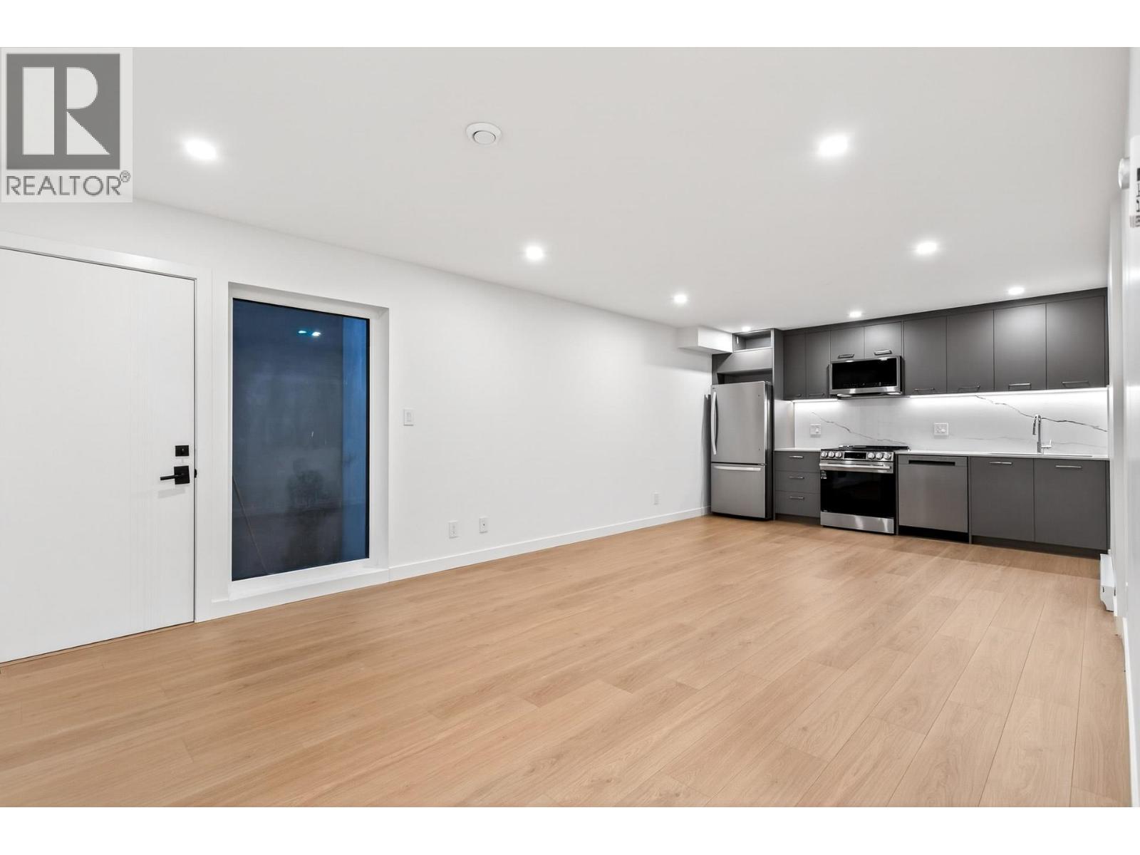 1921 Tatlow Avenue, North Vancouver, British Columbia  V7P 3A2 - Photo 33 - R3125668