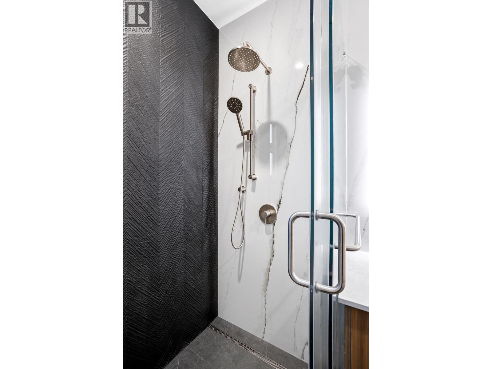 1921 Tatlow Avenue, North Vancouver, British Columbia  V7P 3A2 - Photo 25 - R3125668
