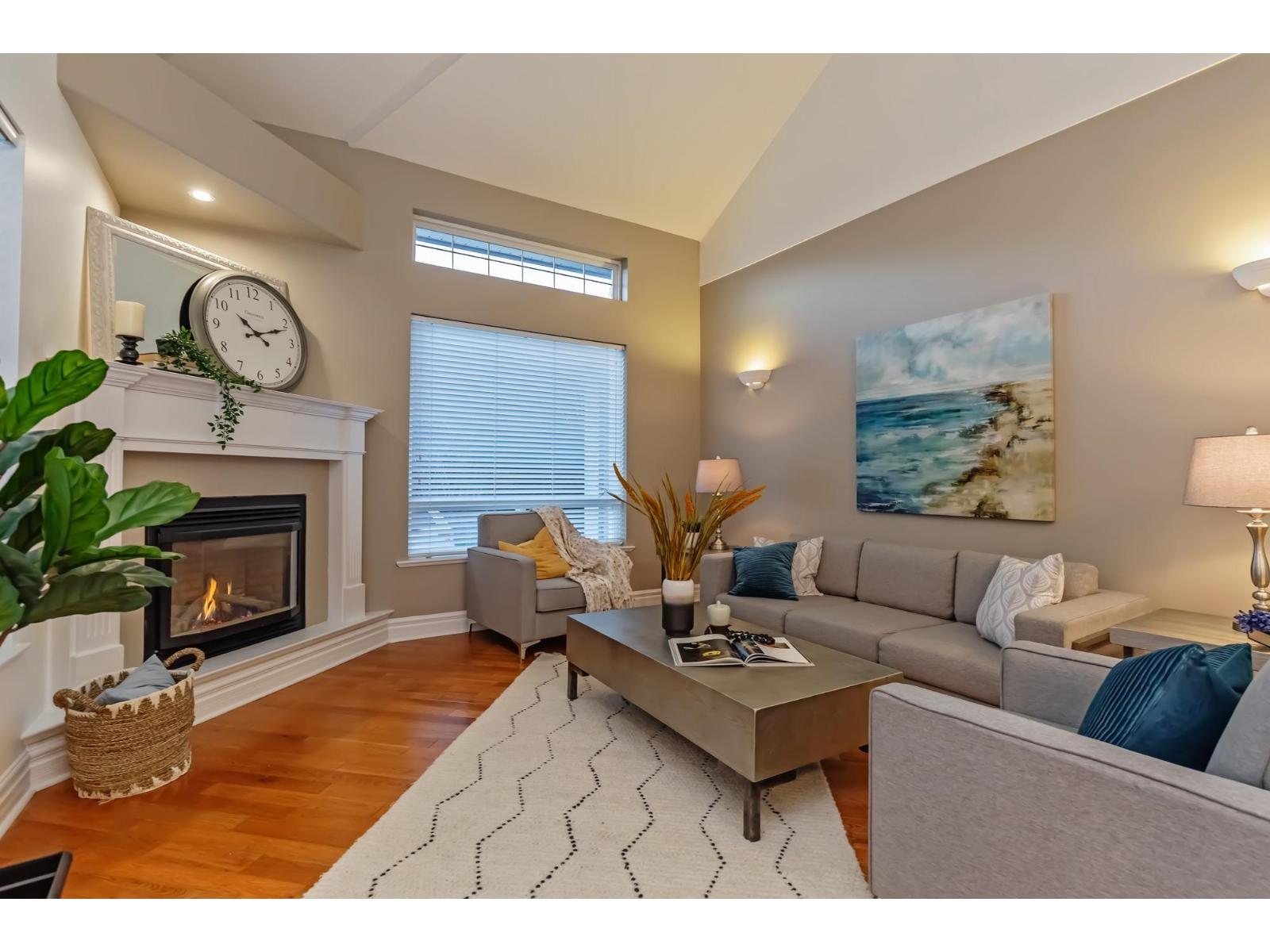 34743 Pakenham Place, Mission, British Columbia  V2V 7A6 - Photo 4 - R3125647