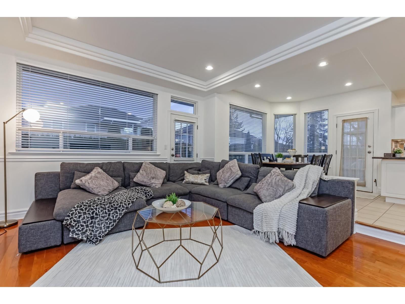 34743 Pakenham Place, Mission, British Columbia  V2V 7A6 - Photo 12 - R3125647