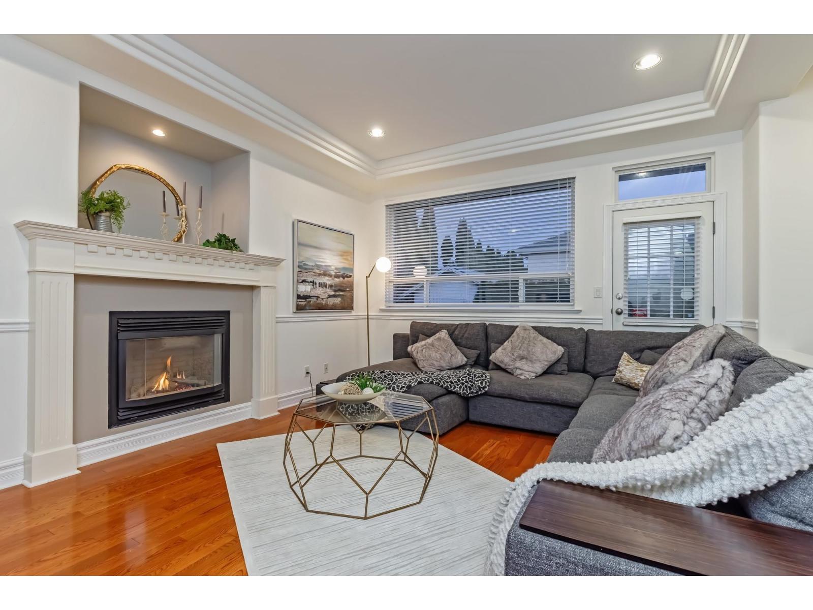 34743 Pakenham Place, Mission, British Columbia  V2V 7A6 - Photo 11 - R3125647