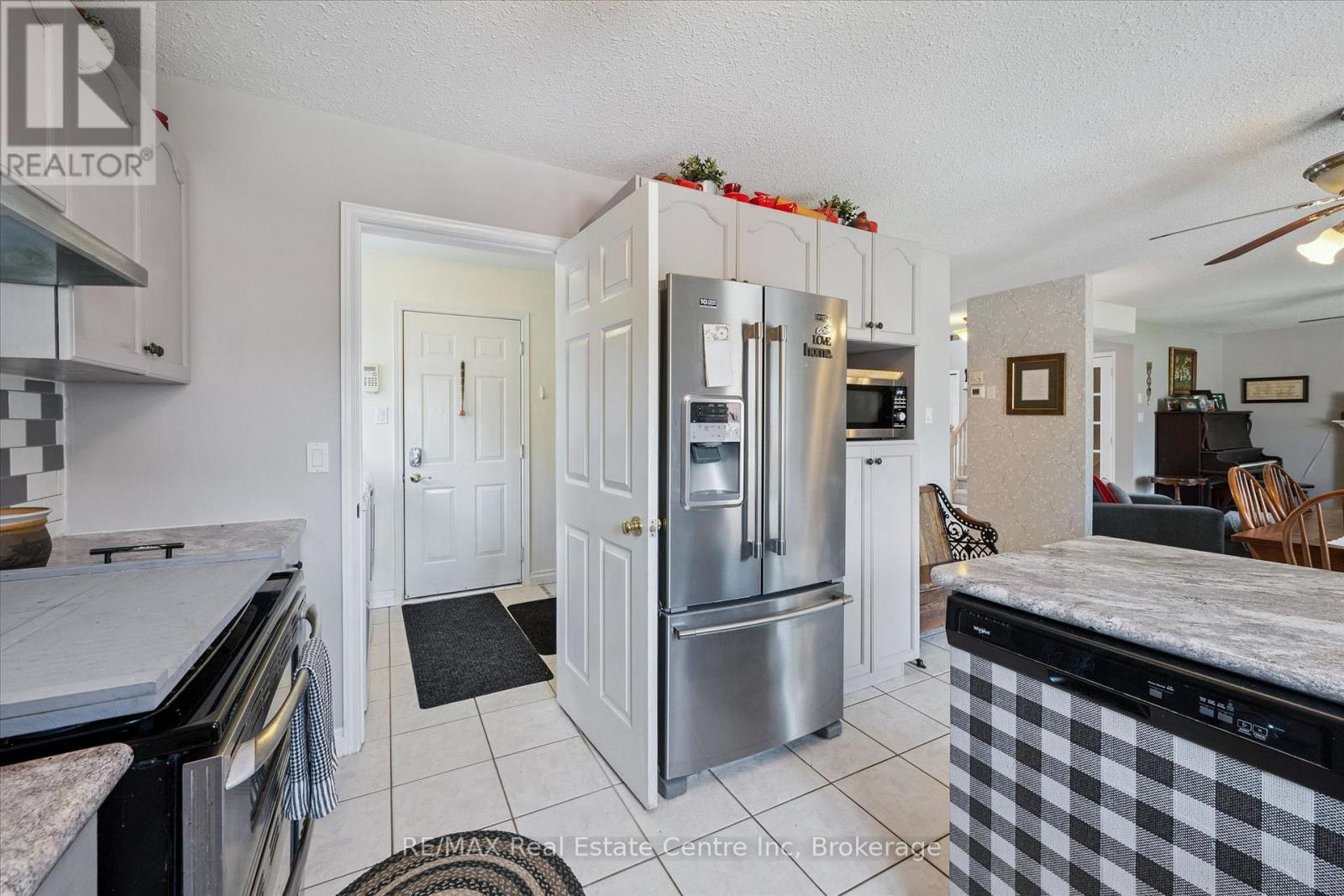 332 Daniel Crescent, Centre Wellington, Ontario  N0B 1S0 - Photo 16 - X13150484
