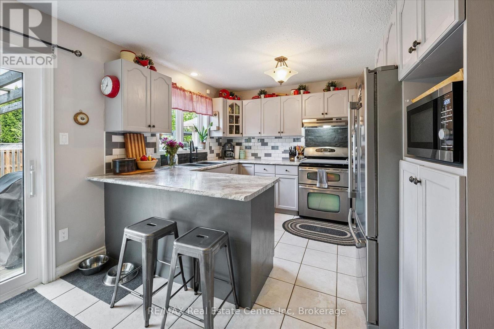 332 Daniel Crescent, Centre Wellington, Ontario  N0B 1S0 - Photo 14 - X13150484