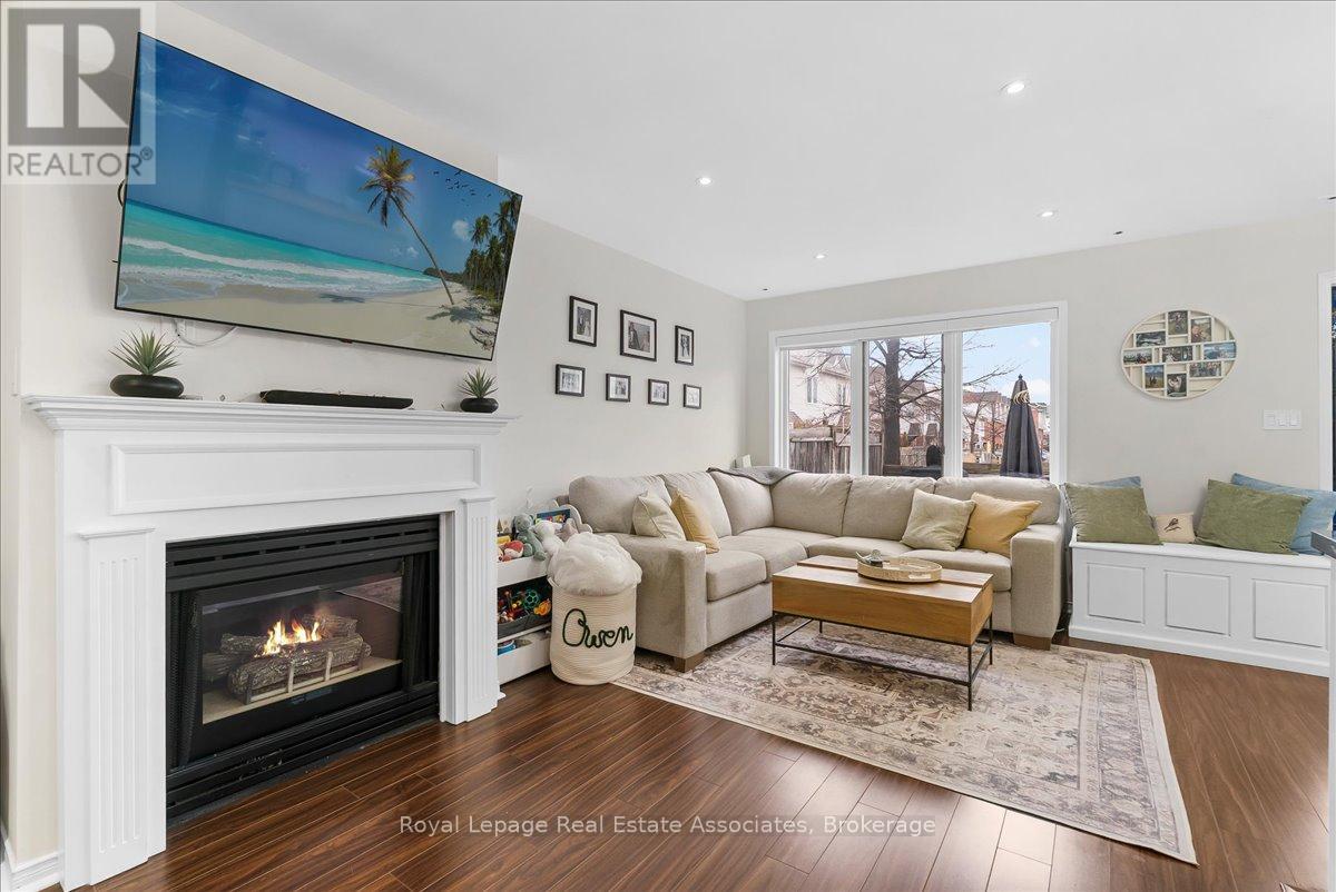 5 - 1241 Parkwest Place, Mississauga, Ontario L5E 3J3 - Photo 6 - W13150912