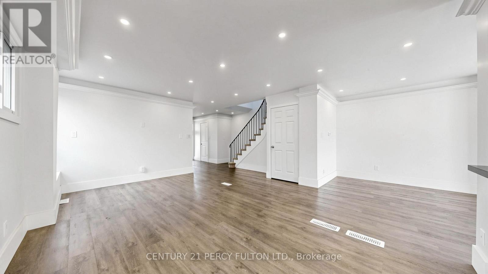 780 Galloway Crescent, Mississauga, Ontario  L5C 3T9 - Photo 9 - W13150918