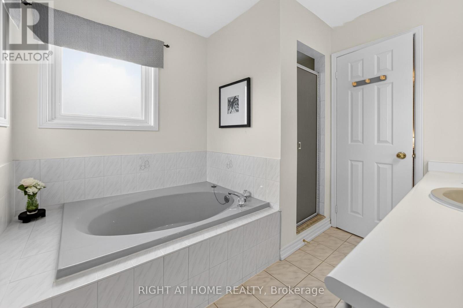 17 Eaton Street, Halton Hills, Ontario  L7G 5L4 - Photo 20 - W13150934