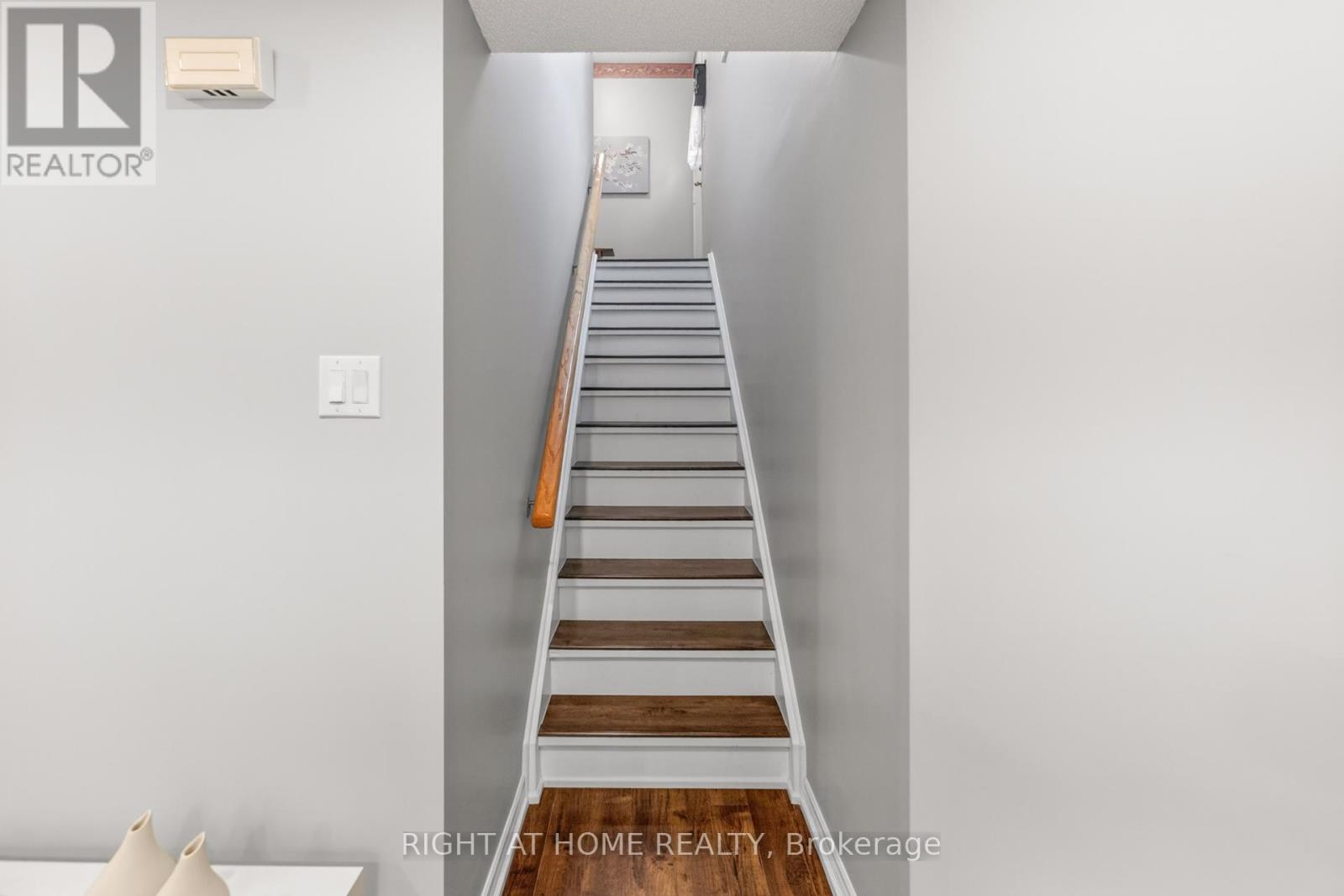 17 Eaton Street, Halton Hills, Ontario  L7G 5L4 - Photo 40 - W13150934