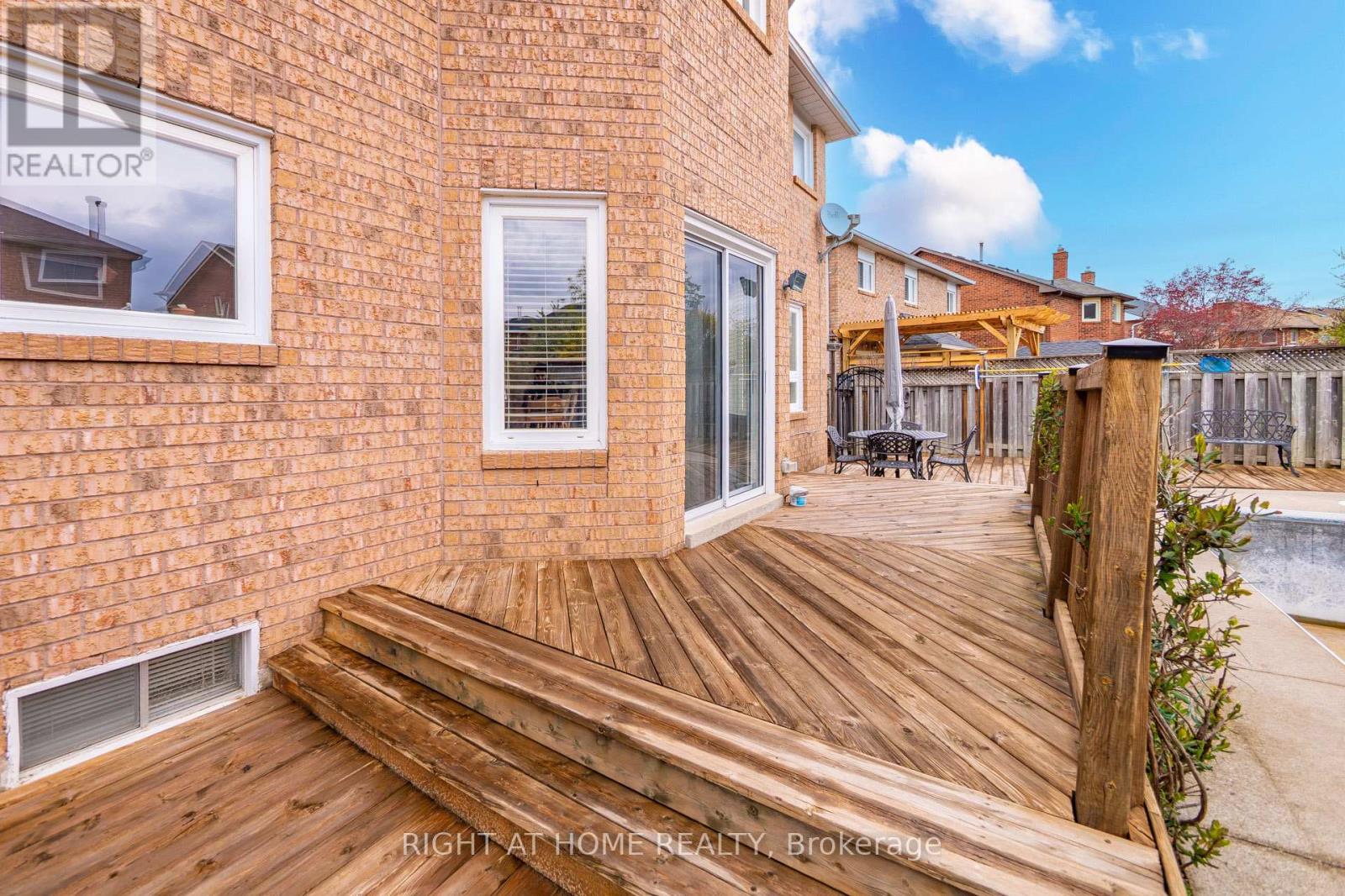 17 Eaton Street, Halton Hills, Ontario  L7G 5L4 - Photo 47 - W13150934