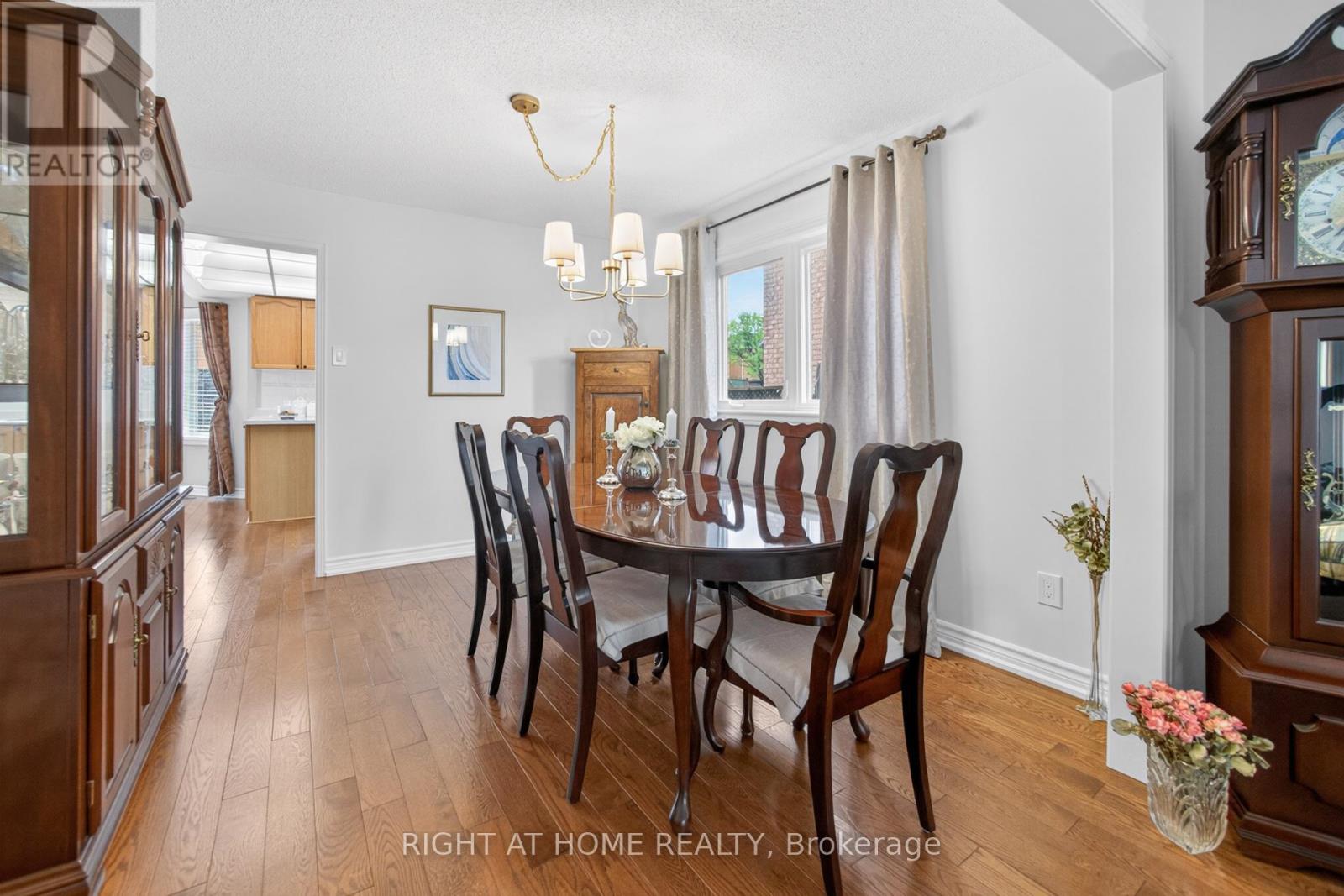 17 Eaton Street, Halton Hills, Ontario  L7G 5L4 - Photo 7 - W13150934