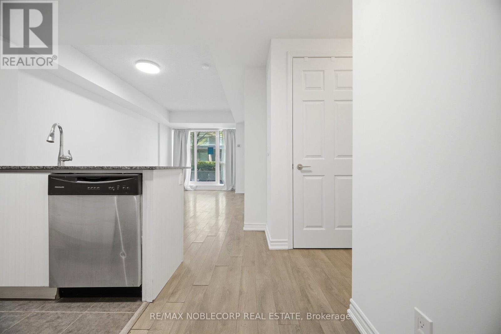 624 - 15 James Finlay Way, Toronto, Ontario  M3M 0B3 - Photo 7 - W13150962