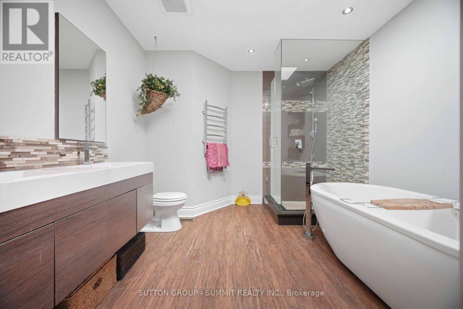 1390 Astrella Crescent, Mississauga, Ontario  L5M 4Z8 - Photo 19 - W13150974