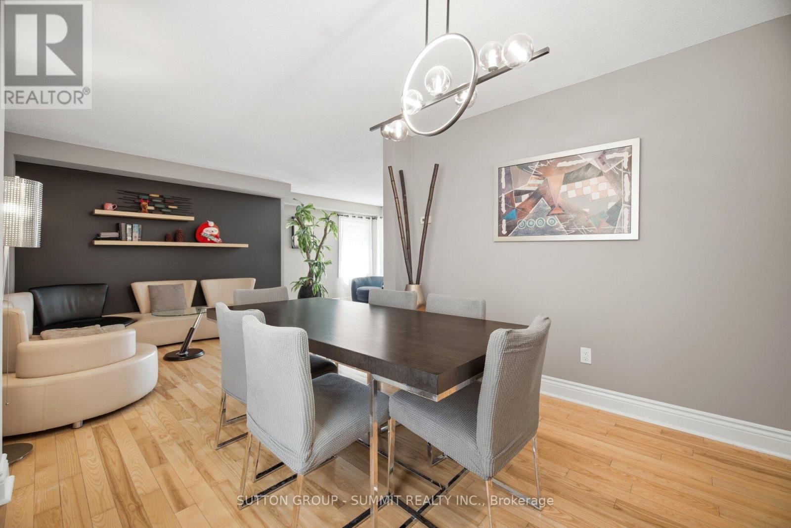 1390 Astrella Crescent, Mississauga, Ontario  L5M 4Z8 - Photo 5 - W13150974