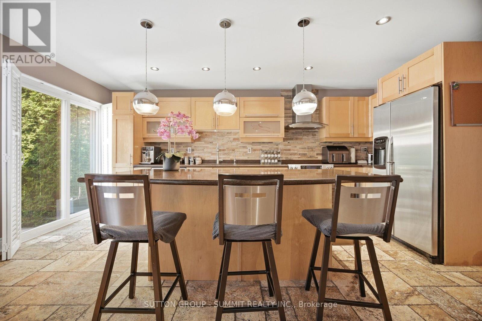 1390 Astrella Crescent, Mississauga, Ontario  L5M 4Z8 - Photo 7 - W13150974