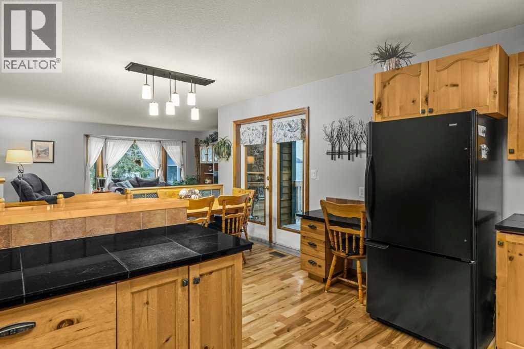 146 Cougar Point Road, Canmore, Alberta  T1W 1A1 - Photo 16 - A2312969