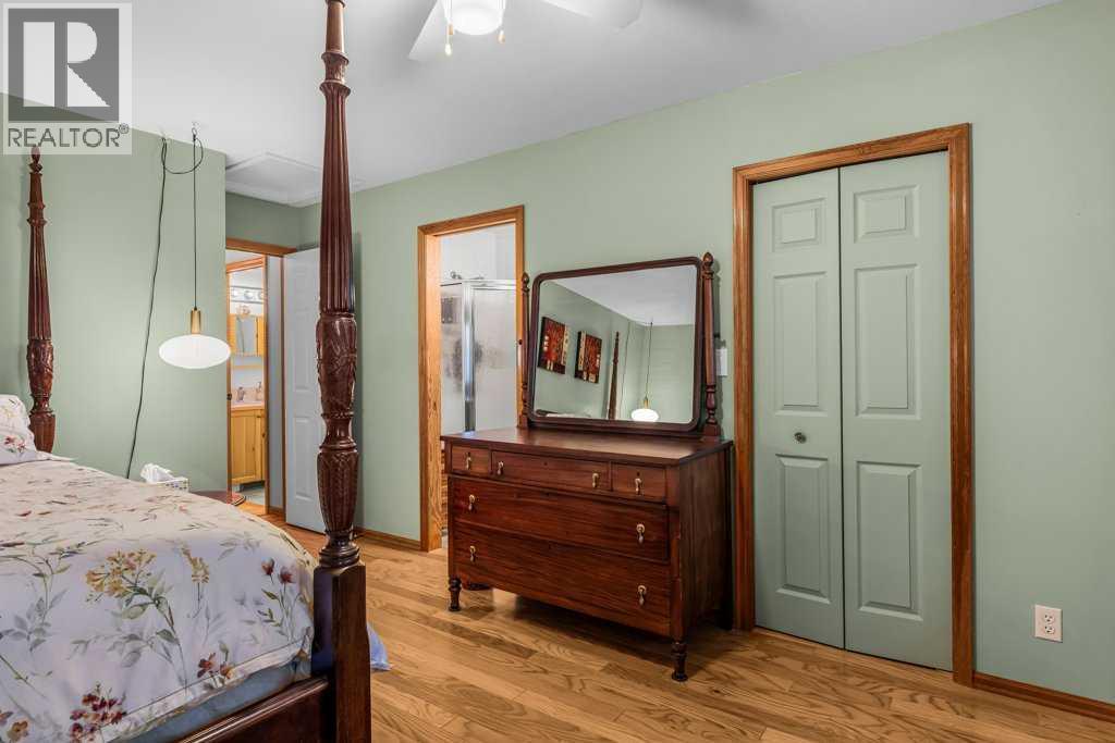 146 Cougar Point Road, Canmore, Alberta  T1W 1A1 - Photo 24 - A2312969