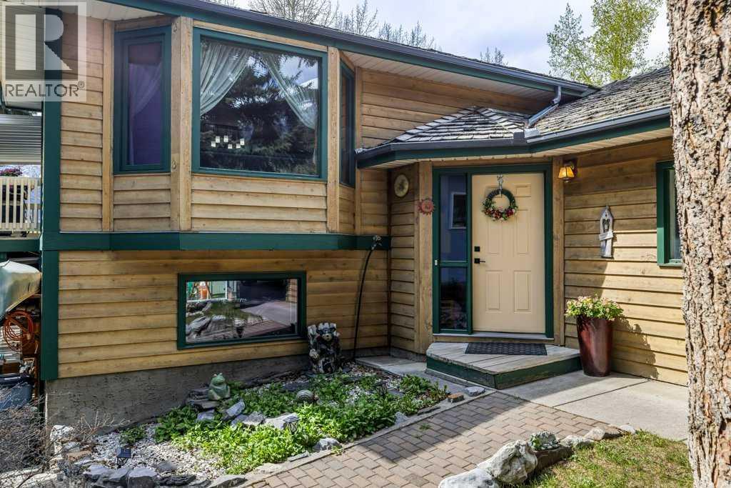 146 Cougar Point Road, Canmore, Alberta  T1W 1A1 - Photo 3 - A2312969
