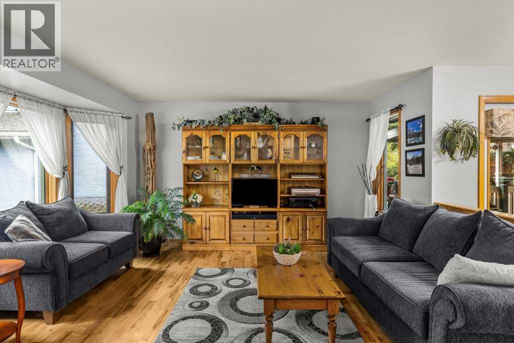 146 Cougar Point Road, Canmore, Alberta  T1W 1A1 - Photo 7 - A2312969