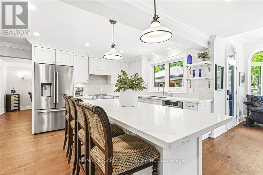 33 Golfview Crescent, Hamilton, Ontario  L9H 6V1 - Photo 7 - X13150964