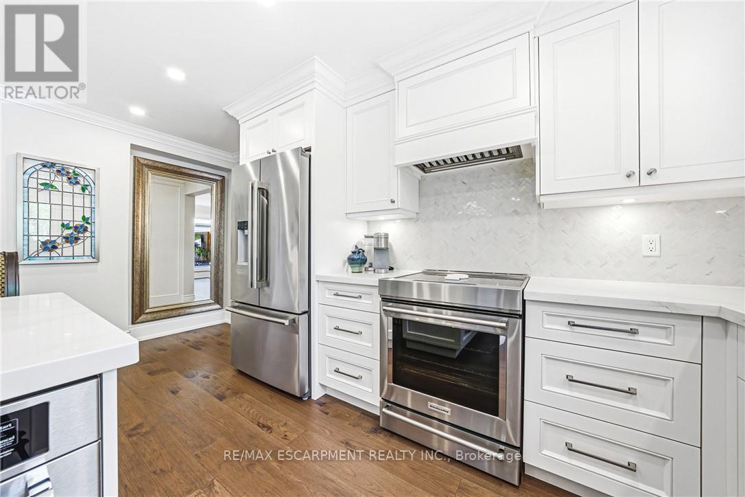 33 Golfview Crescent, Hamilton, Ontario  L9H 6V1 - Photo 9 - X13150964