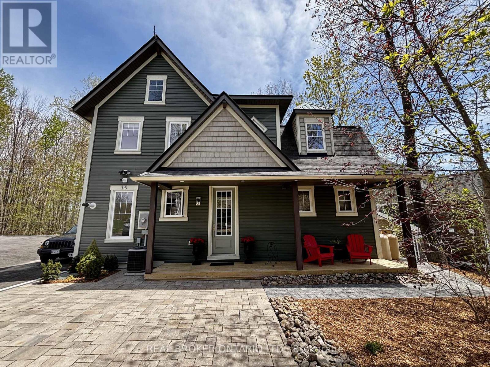 19 Marina Village Drive, Georgian Bay (Baxter), Ontario  L0K 1S0 - Photo 1 - X13150990