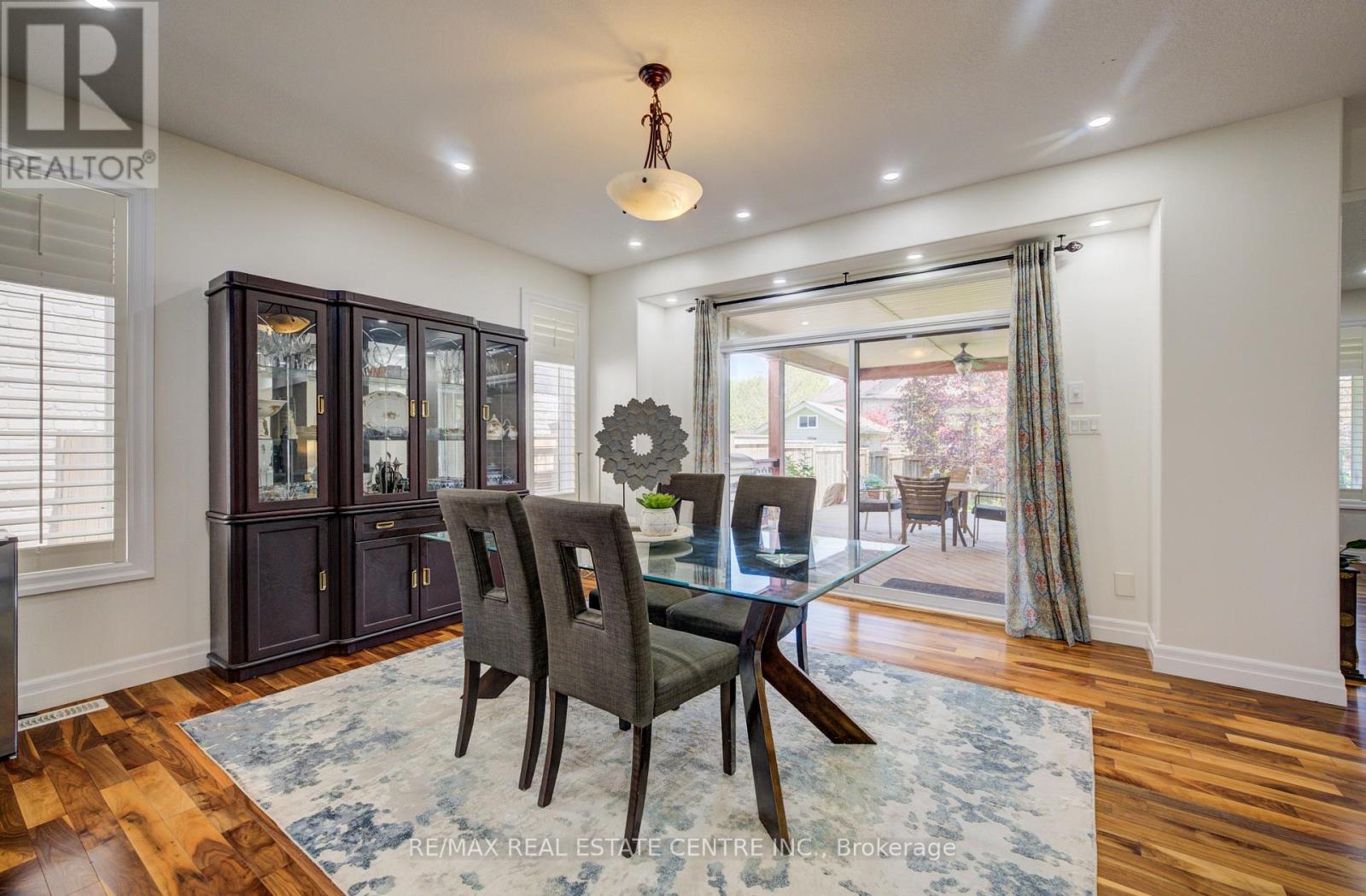 10 Deer Creek Street, Kitchener, Ontario  N2A 0E7 - Photo 5 - X13150992