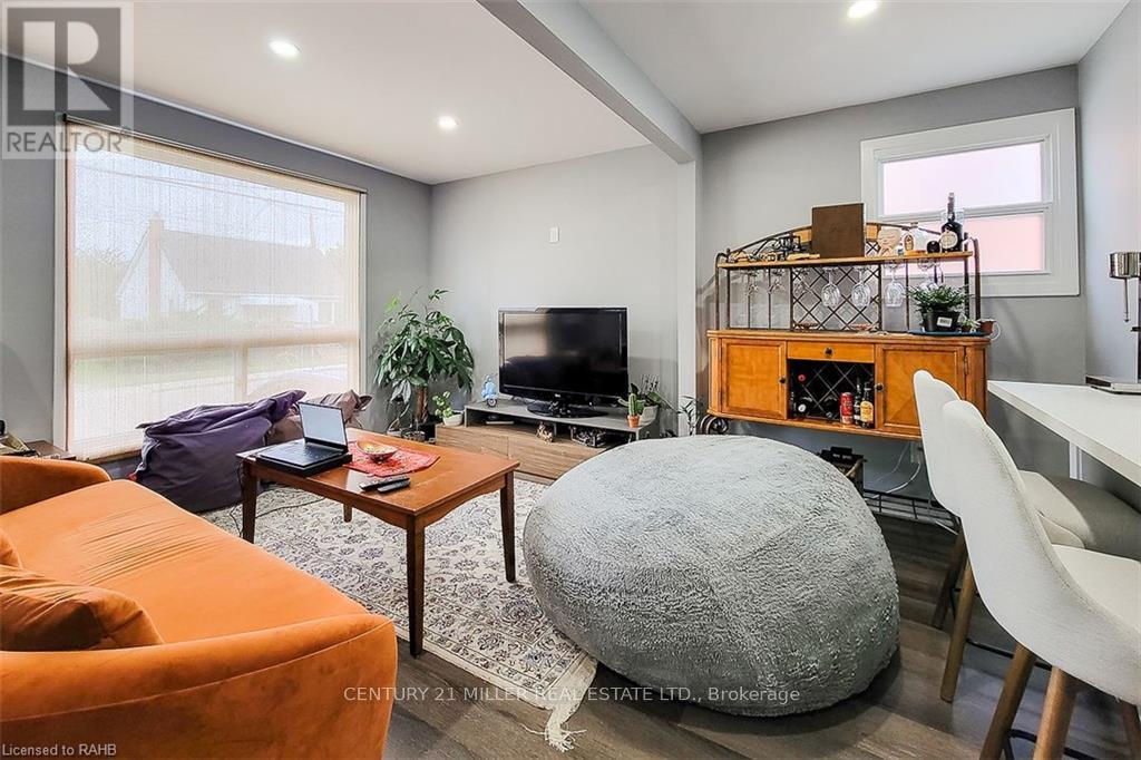 67 East 13th Street, Hamilton, Ontario  L9A 3Z4 - Photo 4 - X13151036