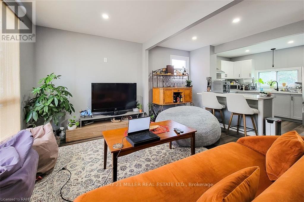 67 East 13th Street, Hamilton, Ontario  L9A 3Z4 - Photo 5 - X13151036