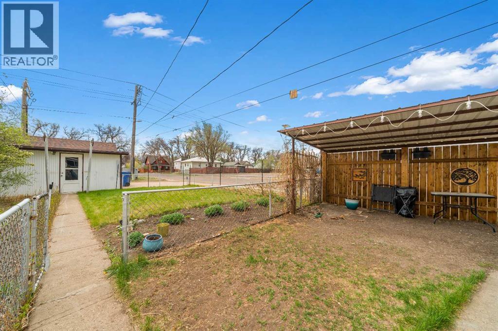 801b 2 Street SE, Medicine Hat, Alberta  T1A 0E7 - Photo 7 - A2309627