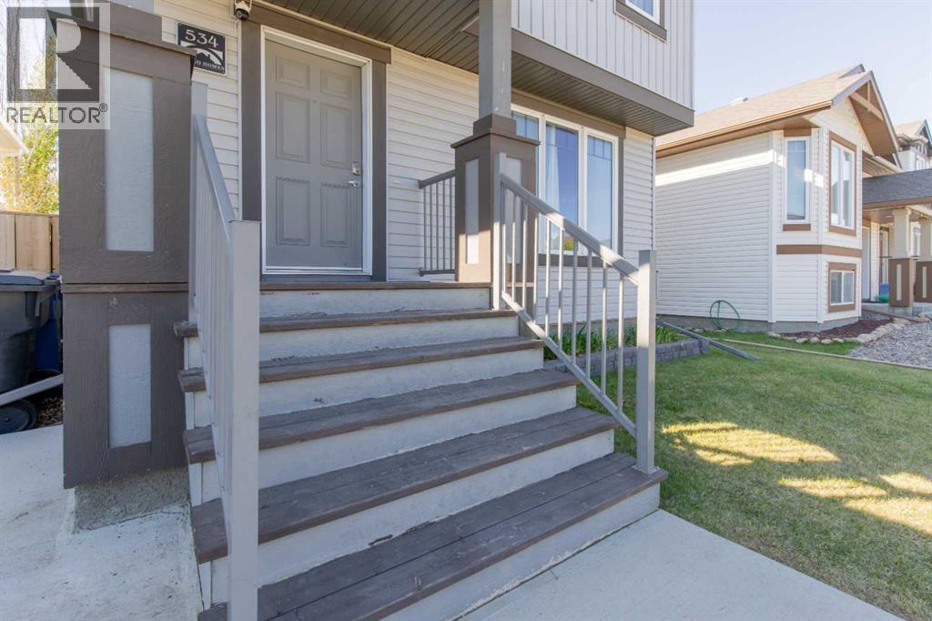 534 Keystone Chase W, Lethbridge, Alberta  T1J 5E6 - Photo 3 - A2310817