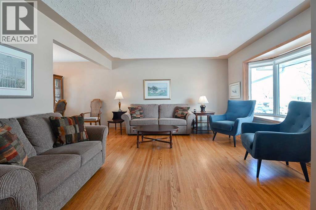 7703 5 Street SW, Calgary, Alberta  T2V 1C1 - Photo 2 - A2289156