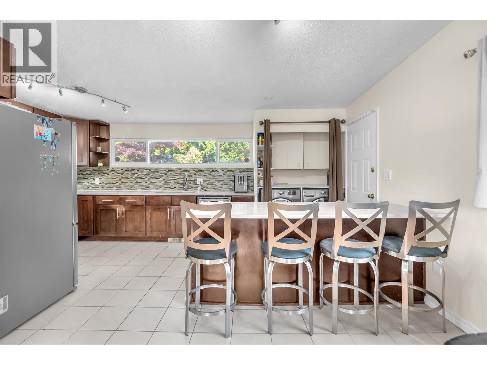 693 Plymouth Drive, North Vancouver, British Columbia  V7H 2H5 - Photo 7 - R3125637