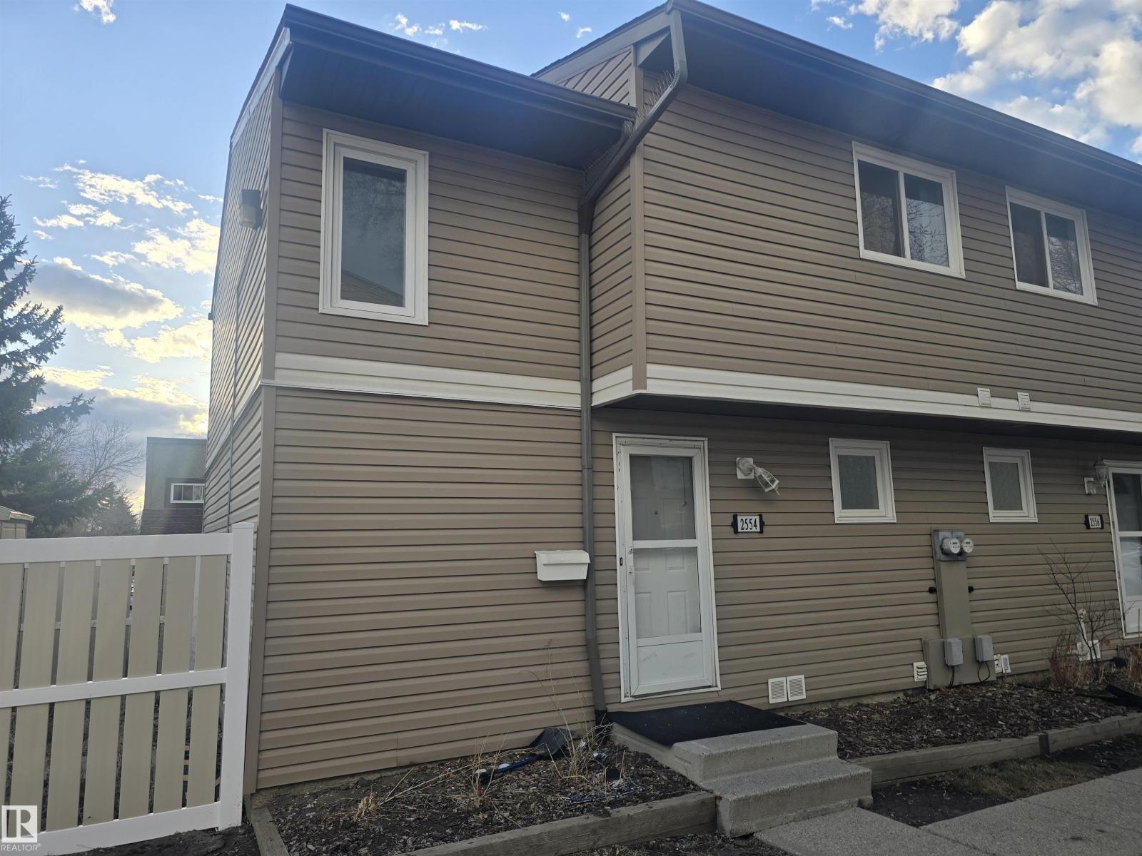 2554 79 ST NW, edmonton, Alberta