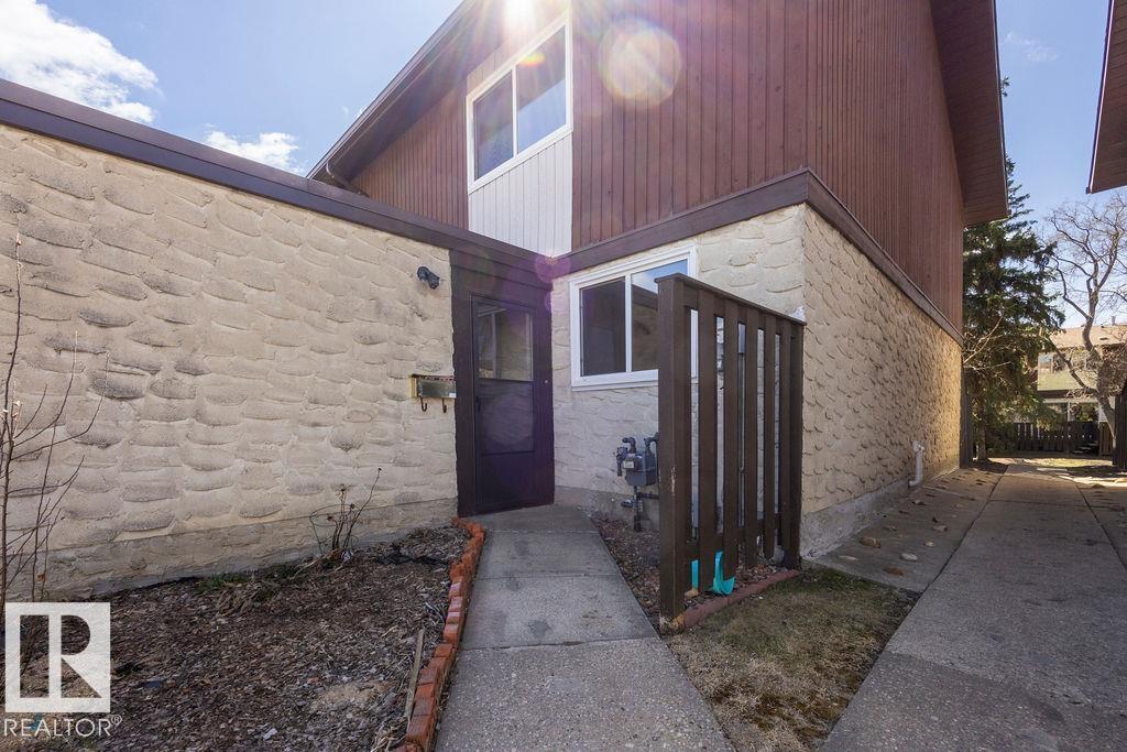 17429 77 Av Nw, Edmonton, Alberta  T5T 0H9 - Photo 3 - E4488814