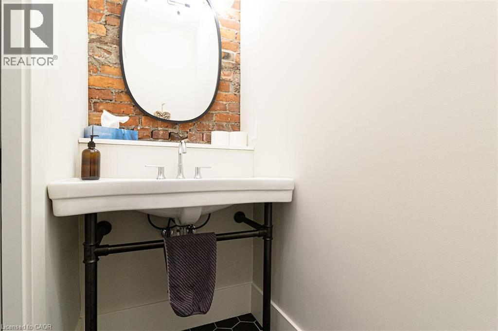 294 Caroline Street S, Hamilton, Ontario  L9P 3L9 - Photo 7 - 40825636