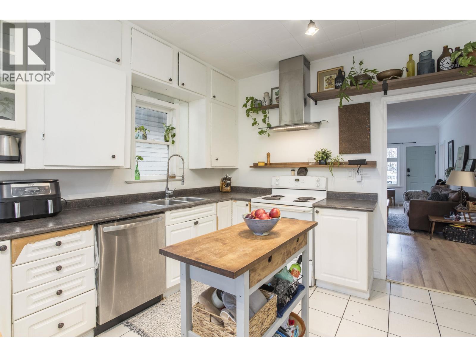 1976 Warwick Avenue, Port Coquitlam, British Columbia  V3C 1L6 - Photo 7 - R3125675