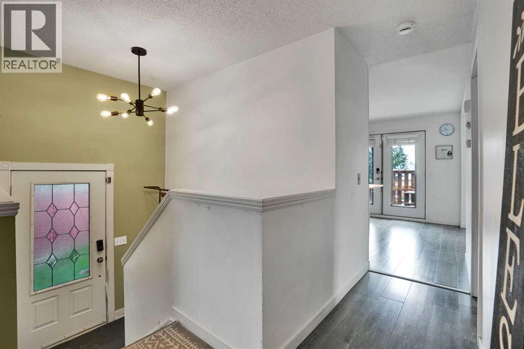 32 Taraglen Place NE, Calgary, Alberta  T3J 2N4 - Photo 3 - A2311362