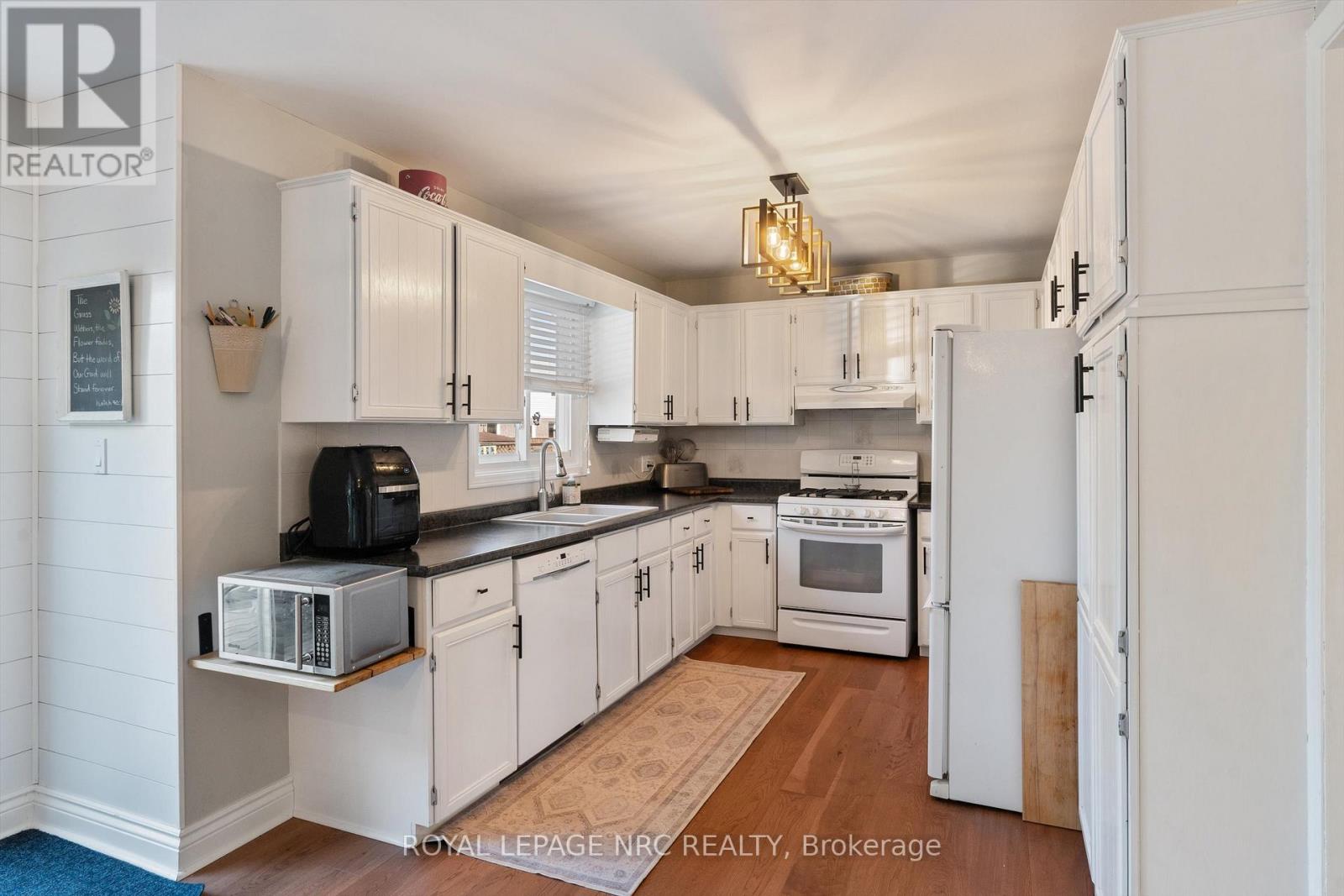 13 Crysler Crescent, Thorold, Ontario  L2V 5A2 - Photo 7 - X13151068