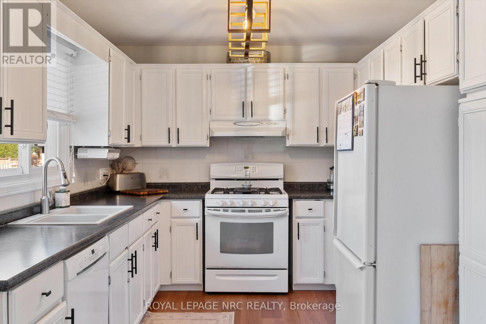 13 Crysler Crescent, Thorold, Ontario  L2V 5A2 - Photo 8 - X13151068