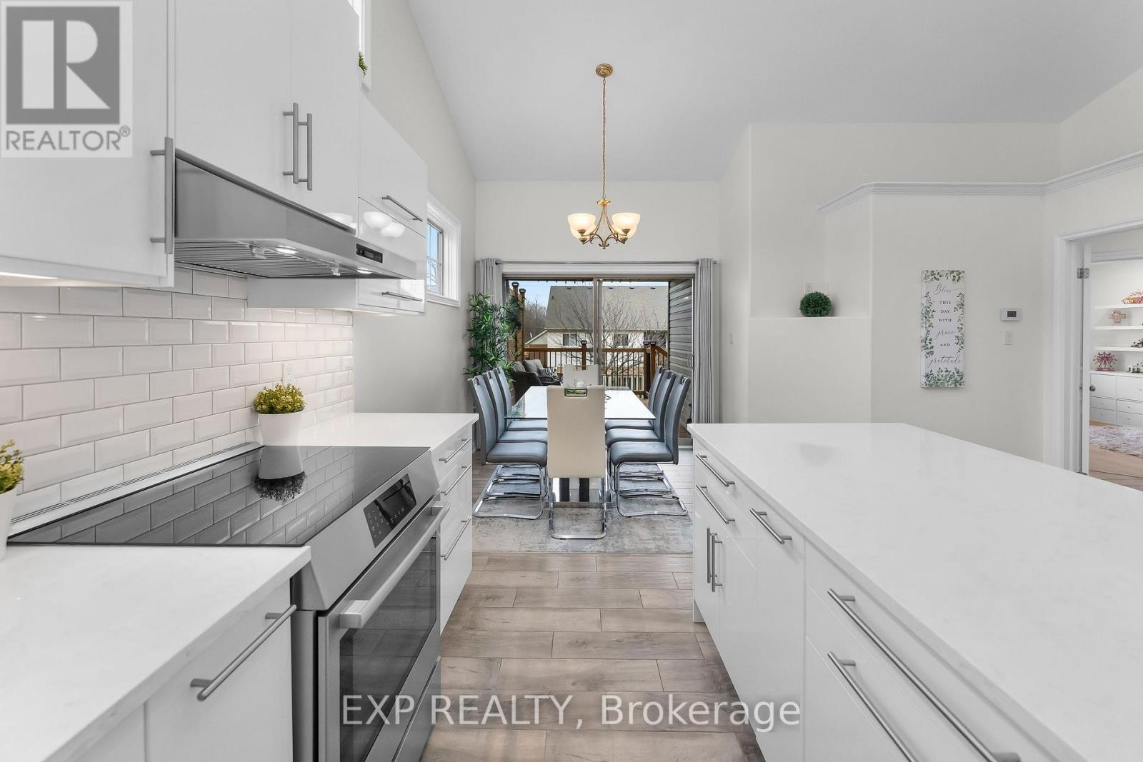 7032 Kelly Drive, Niagara Falls (Forestview), Ontario  L2H 3J9 - Photo 15 - X13151136