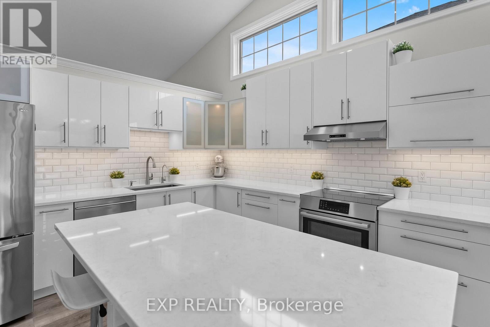 7032 Kelly Drive, Niagara Falls (Forestview), Ontario  L2H 3J9 - Photo 16 - X13151136