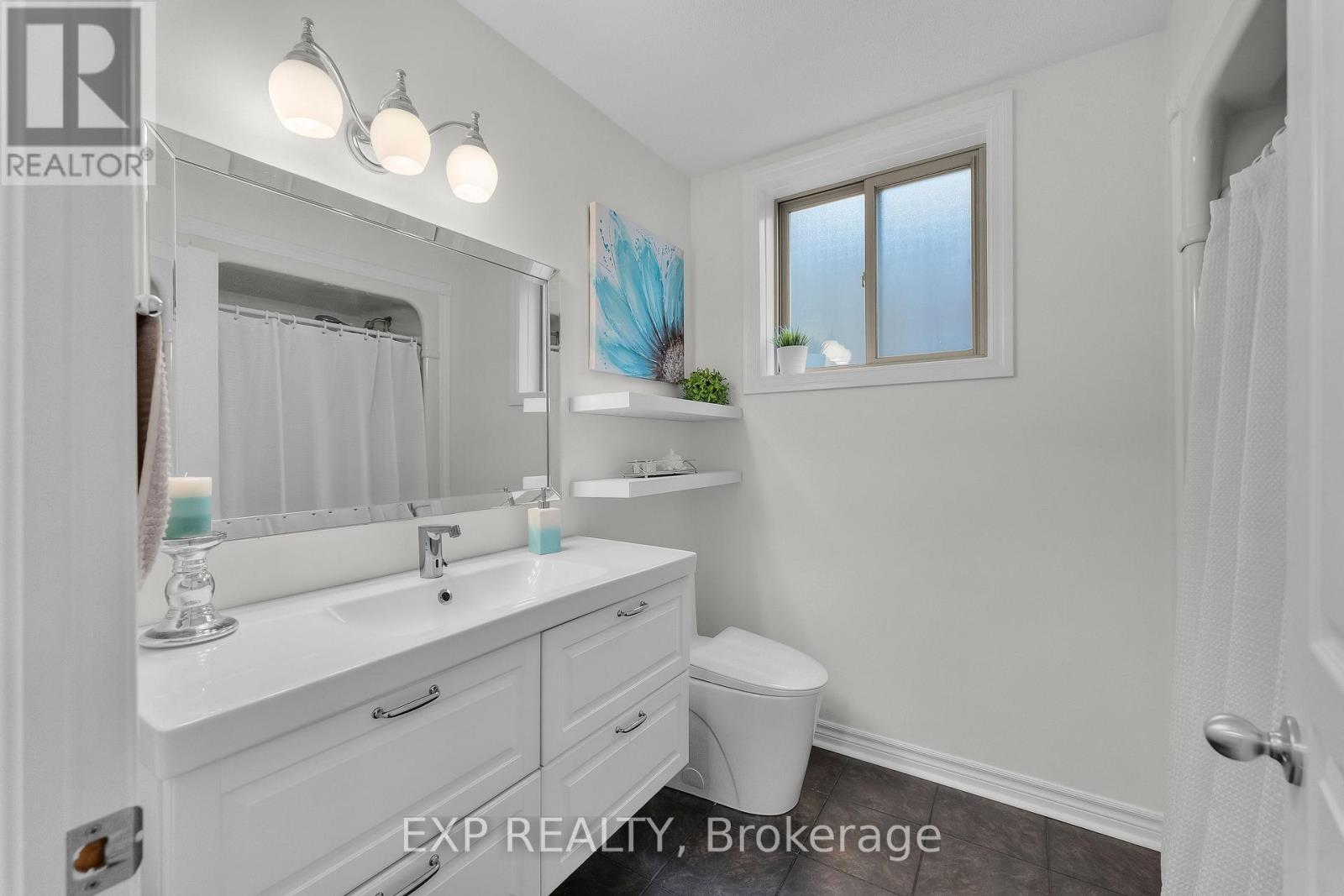 7032 Kelly Drive, Niagara Falls (Forestview), Ontario  L2H 3J9 - Photo 35 - X13151136