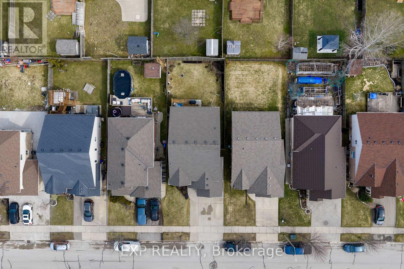 7032 Kelly Drive, Niagara Falls (Forestview), Ontario  L2H 3J9 - Photo 43 - X13151136