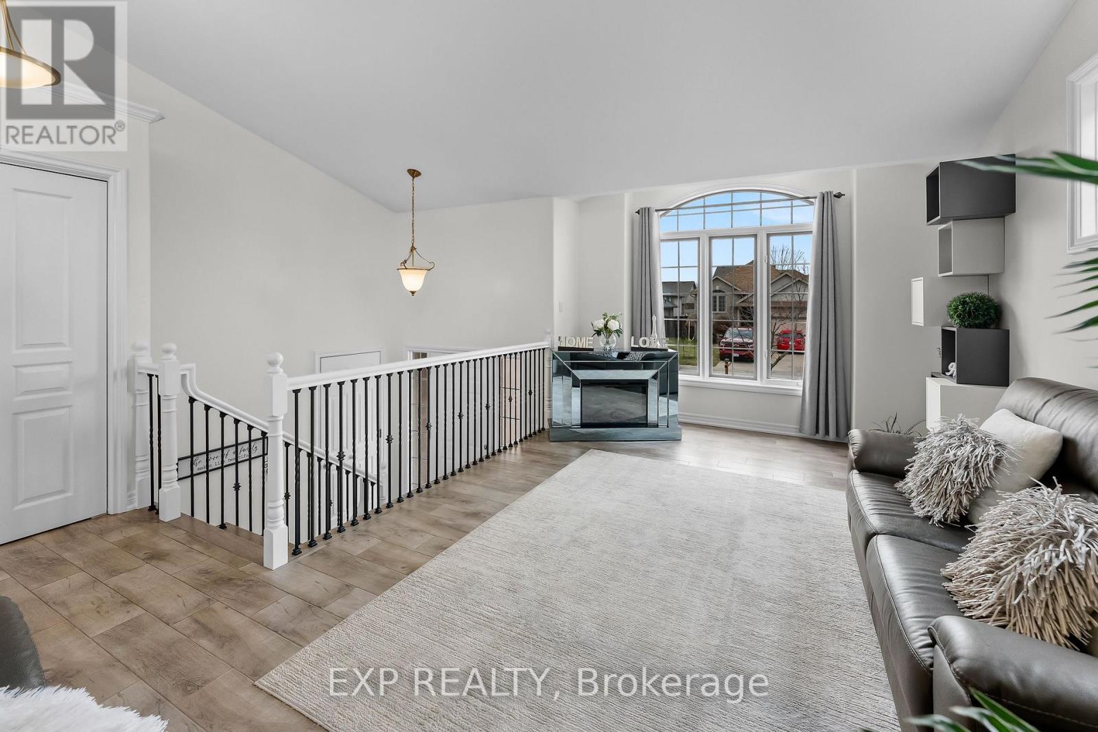 7032 Kelly Drive, Niagara Falls (Forestview), Ontario  L2H 3J9 - Photo 9 - X13151136