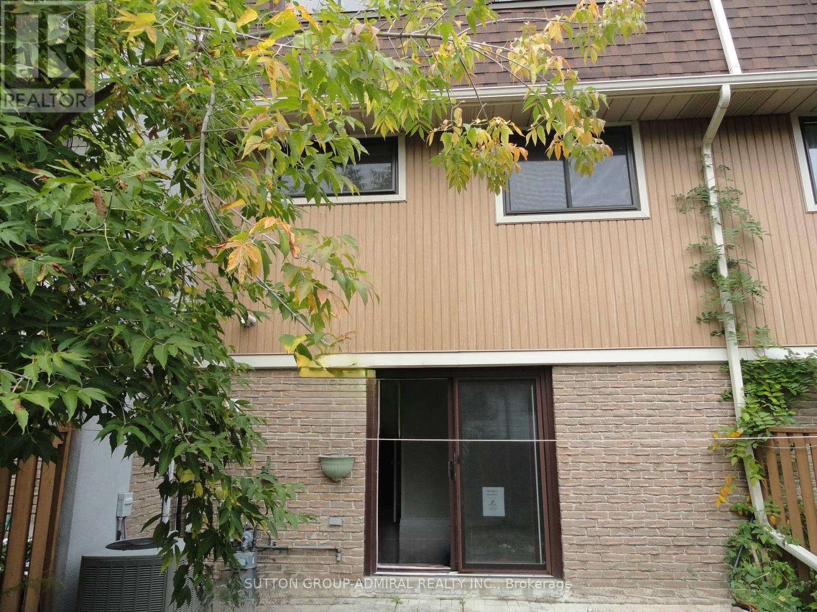 137 Ashton Crescent, Brampton, Ontario  L6S 3J9 - Photo 4 - W13037776
