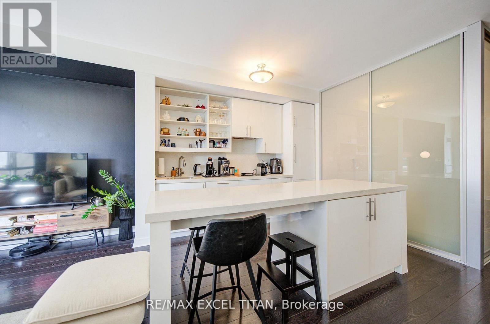 417 - 156 Portland Street, Toronto, Ontario  M5V 0G1 - Photo 13 - C13151116