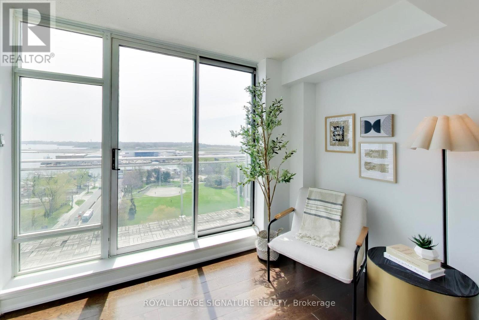 1807 - 650 Queens Quay W, Toronto, Ontario  M5V 2Y7 - Photo 16 - C13151144