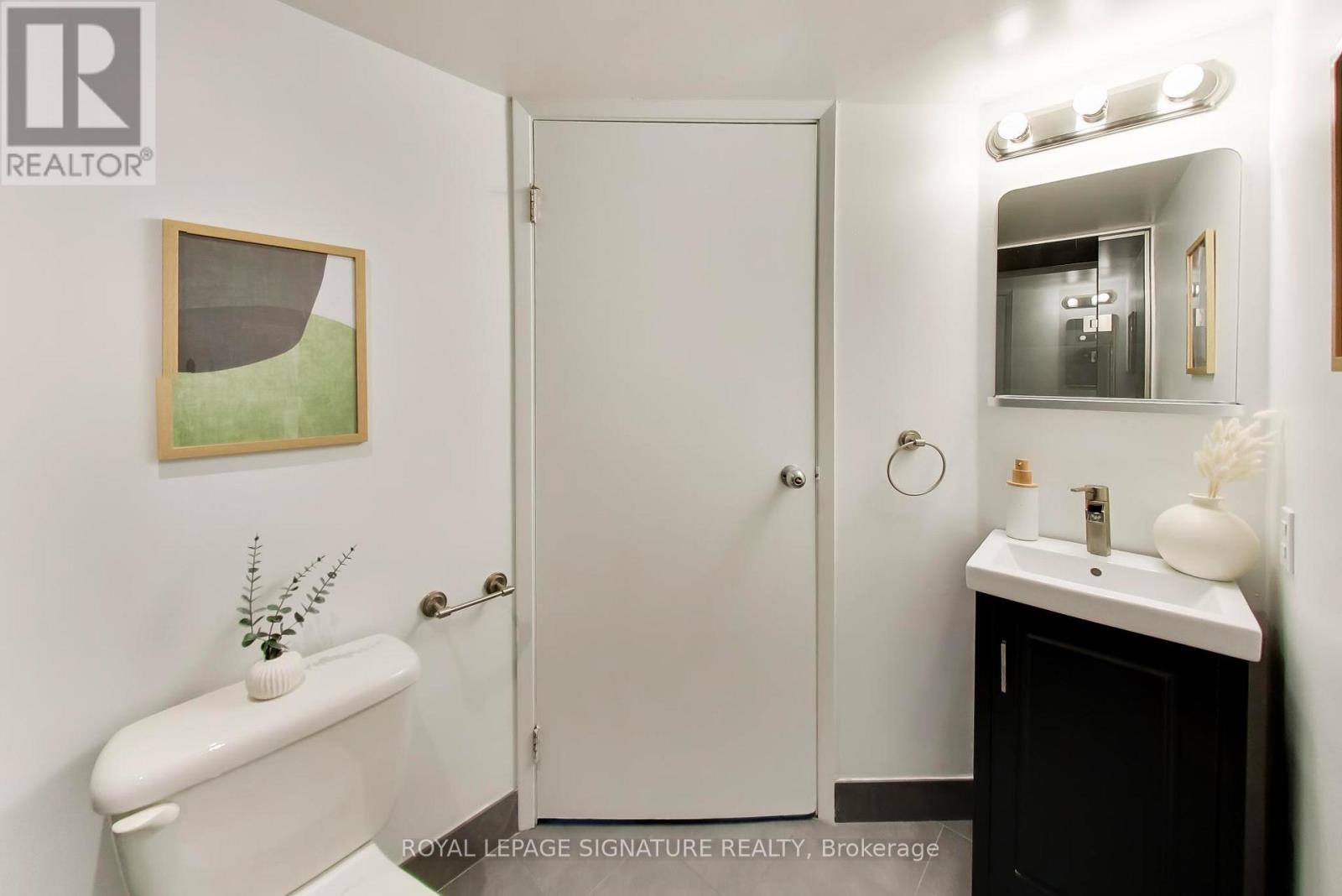 1807 - 650 Queens Quay W, Toronto, Ontario  M5V 2Y7 - Photo 17 - C13151144