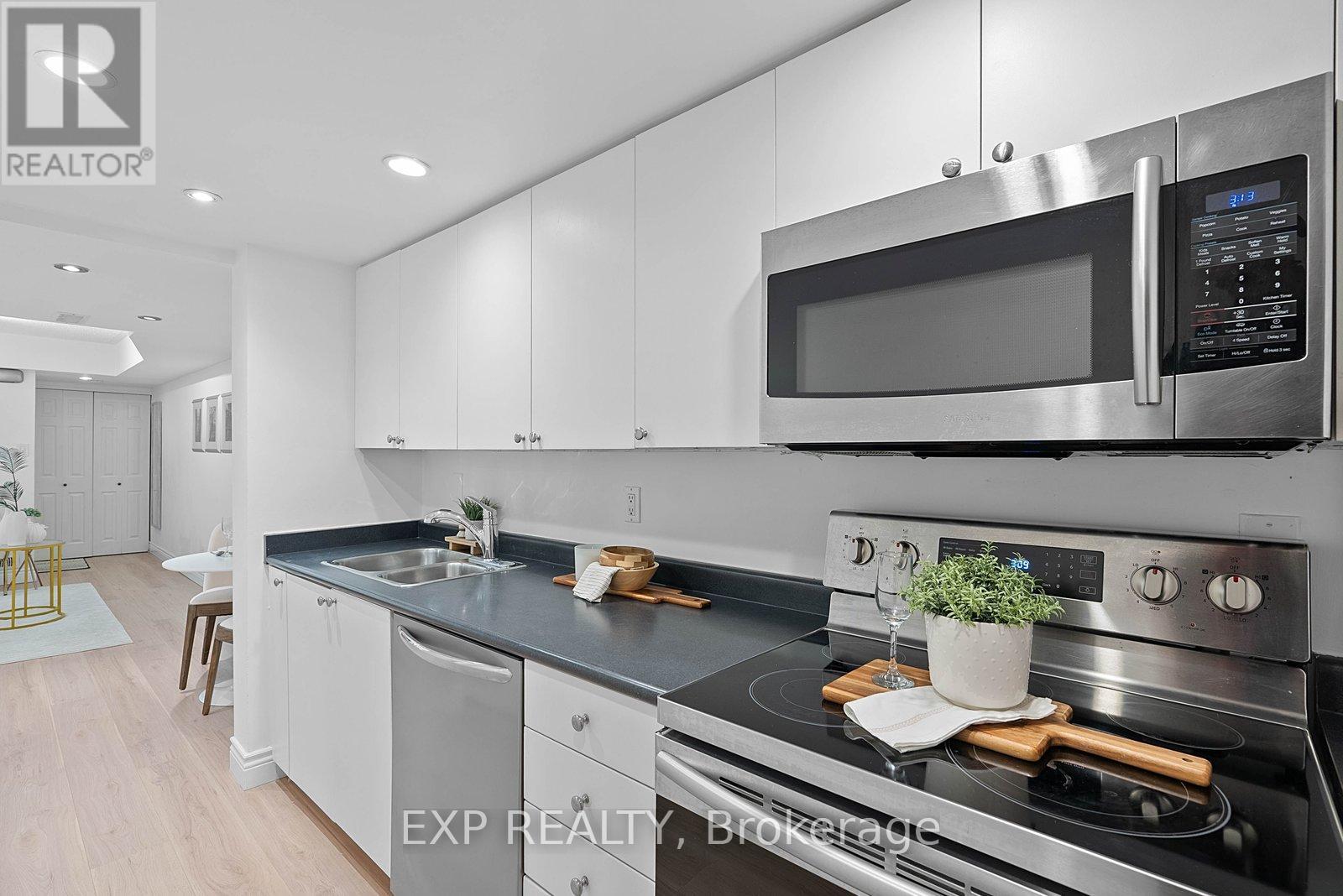 Th B - 12 Portland Street, Toronto, Ontario  M5V 3N6 - Photo 16 - C13151212